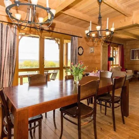 Holzvilla Naehe Krakau